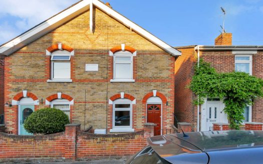 3-Bedroom Terraced House to Rent – Granville Road, Colchester CO1