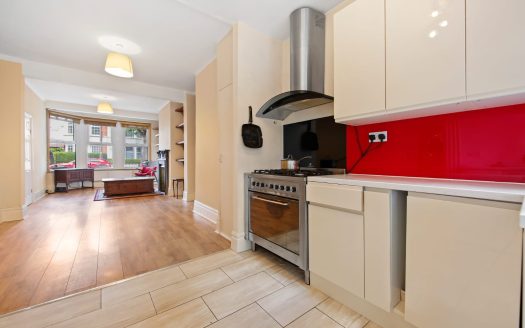 3-Bedroom Terraced House for Rent – Henniker Gardens, East Ham E6
