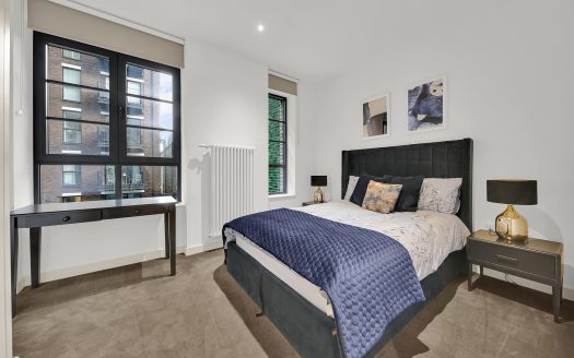 Modern 2 Bedroom Apartment – Douglass Tower, 9 Goodluck Hope Walk, E14