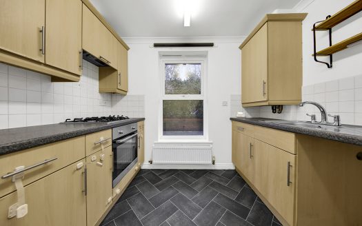 2 Bedroom Flat – Glandford Way, Romford, RM6