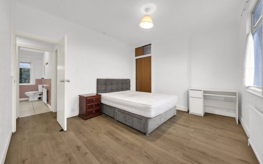 3 Bedroom Terraced House to Rent – Suffolk Road, Barking IG11