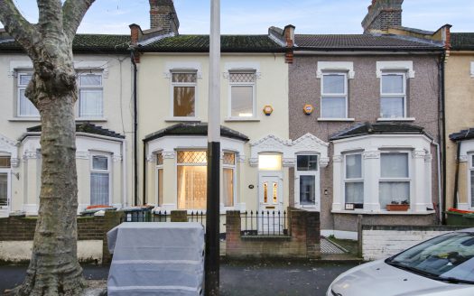 3-Bedroom Terraced House for Rent – Masterman Road, London E6