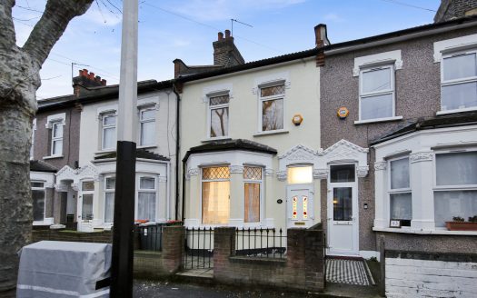 3-Bedroom Terraced House for Rent – Masterman Road, London E6