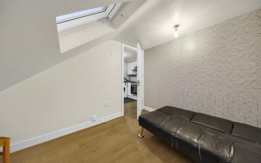 1 Bedroom Flat to Rent – Tanners Lane, Ilford IG6