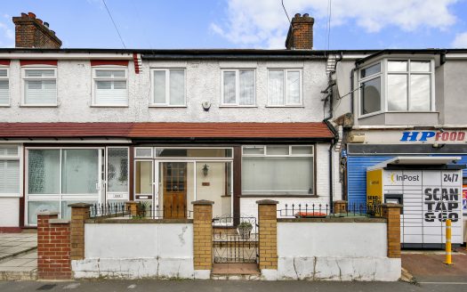 3-Bedroom Terraced House to Rent – Roman Road, London E6