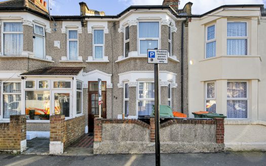 4-Bedroom Mid‑Terrace House for Rent – Lathom Road, London E6 2DX