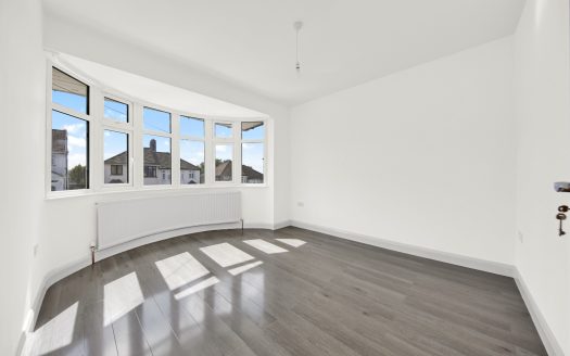 Newly Renovated 3-Bedroom House for Rent – KIRKLAND AVENUE, ILFORD, ESSEX,IG5 0TQ.